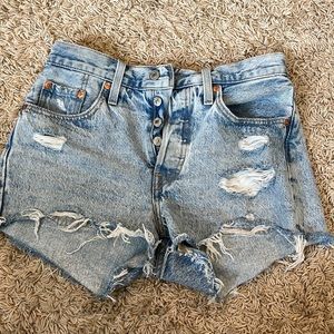 Womens Button Fly Levi’s Size 25 Shorts